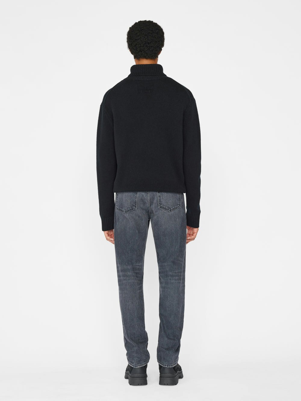jean side view alt:fit2